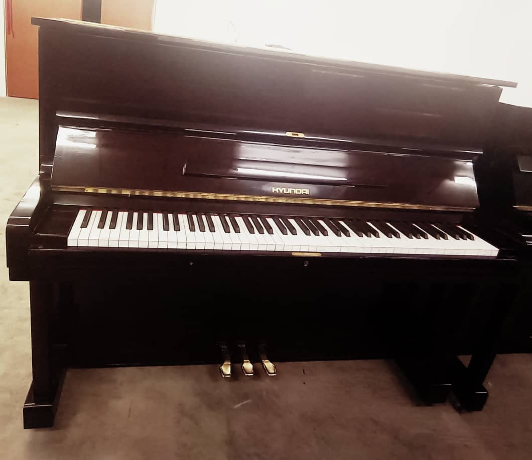 Image for Hyundai U-832 Upright Piano