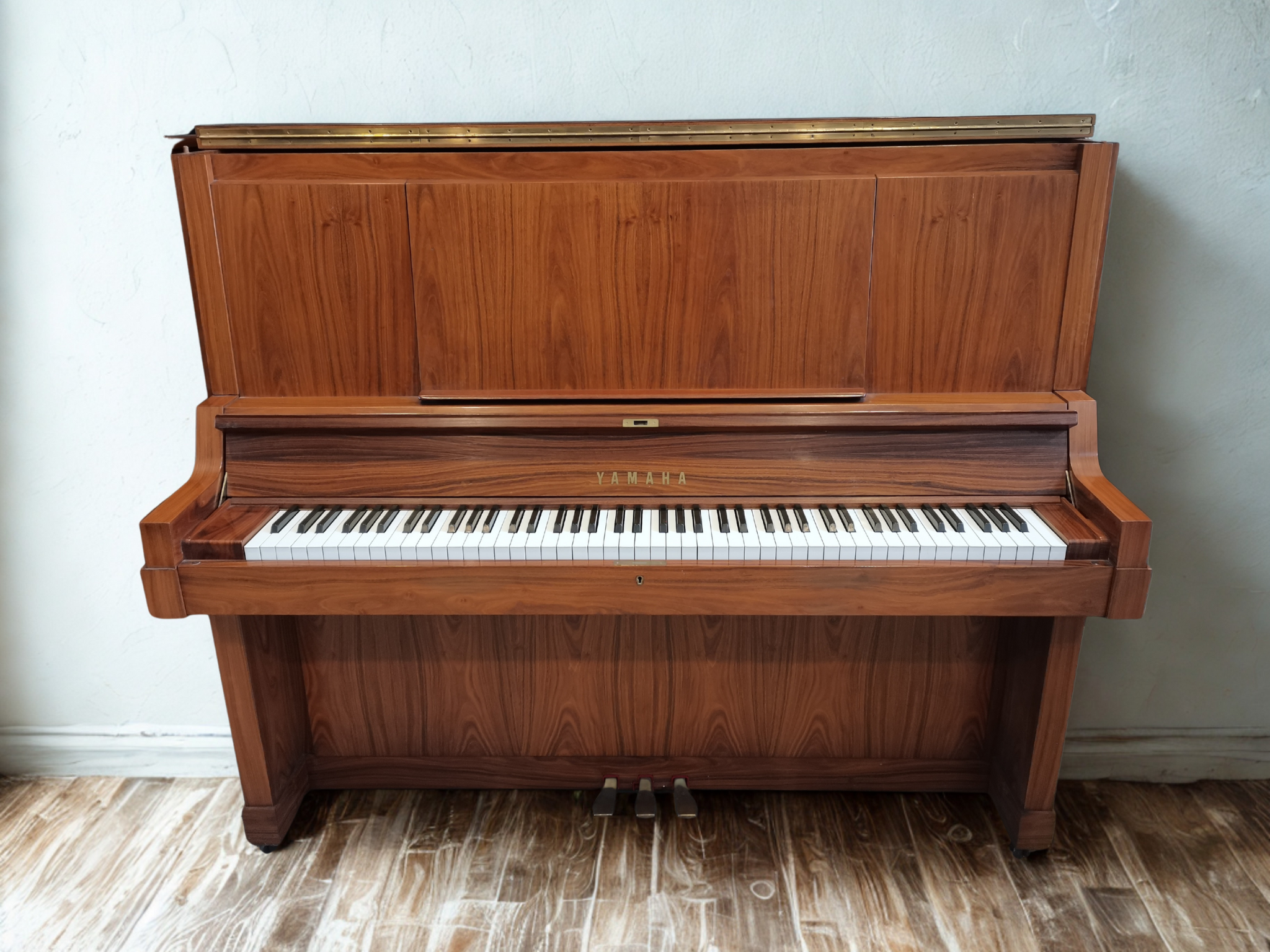 Image for YAMAHA (W 1946194) – UPRIGHT PIANO